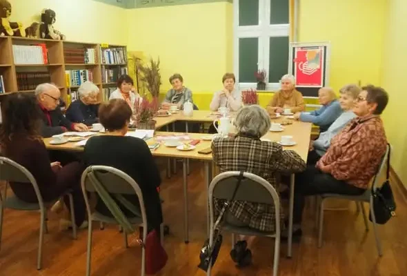 „Równiny” Geralda Murnane’a tematem spotkania Dyskusyjnego Klubu Książki w Cieszanowie