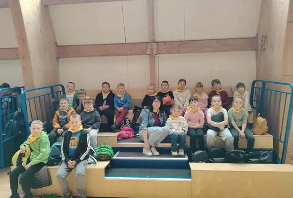 Uczniowie z Wielkich Oczu na pikniku edukacyjnym o bezpieczeństwie drogowym
