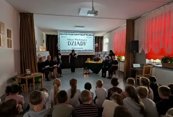 Narodowe Czytanie „Dziadów cz. II” w szkole w Wielkich Oczach