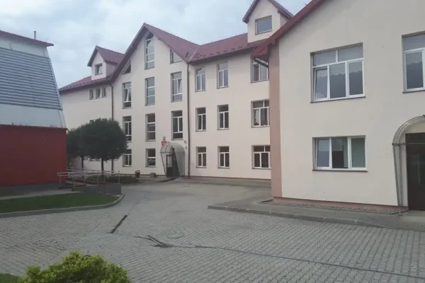 Rowerowa lekcja historii i przyrody – uczniowie ze Starego Dzikowa odkrywali ślady wsi Miłków