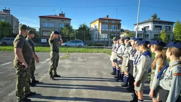 Harcerki z XDHW Wilki szkoliły się pod okiem Straży Granicznej