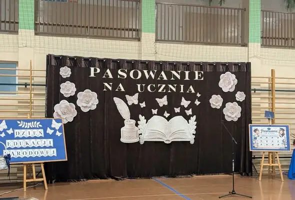 Dzień Edukacji Narodowej i Pasowanie na Ucznia w Wielkich Oczach